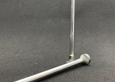 Buon prezzo Durezza rotatoria di impatto delle sbavature degli archivi della sbavatura del carburo del taglio del doppio di riparazione della gomma in linea